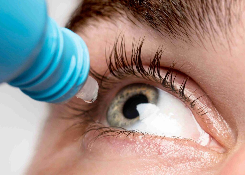 Upneeq vs Eyelid Surgery in Miami: Which Treatment Is Better